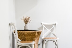 Ropa de cama de alta calidad y escritorio 