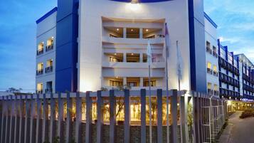 Fasade – kveld/natt