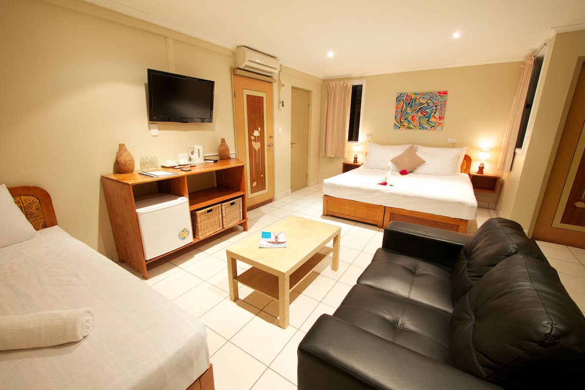 family room, 1 bedroom | living area | 32-inch smart tv with satellite channels, dvd player