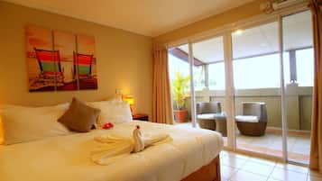 Deluxe Room, 1 Bedroom, Balcony | Tempur-Pedic beds, in-room safe, iron/ironing board