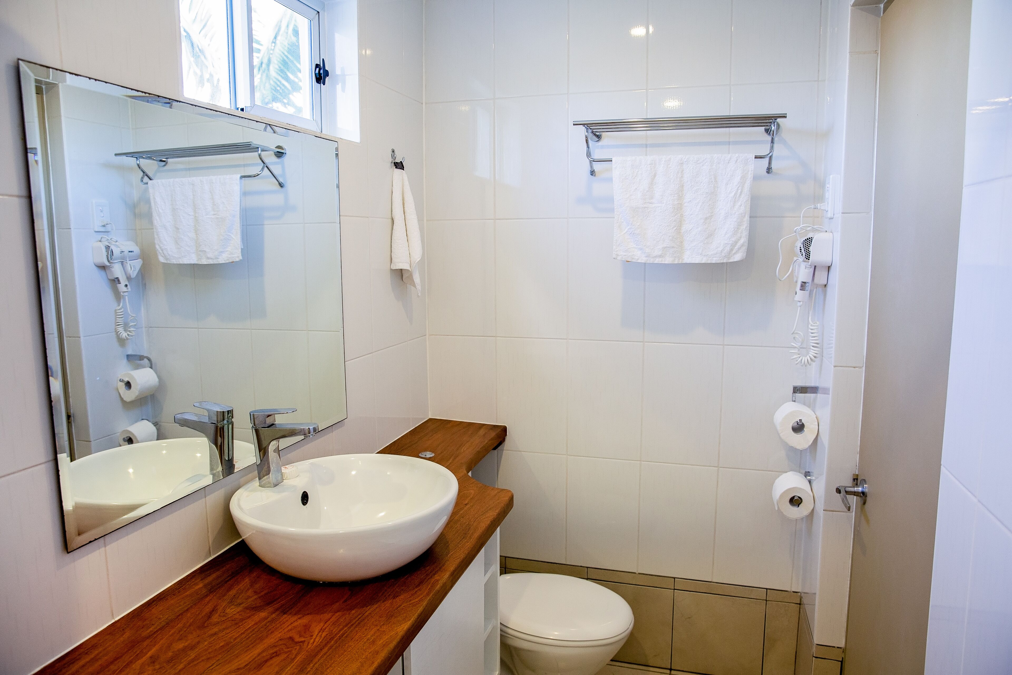 family room, 1 bedroom | bathroom | shower, free toiletries, hair dryer, towels