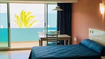Lake View Room | Desk, blackout curtains, iron/ironing board, free cots/infant beds