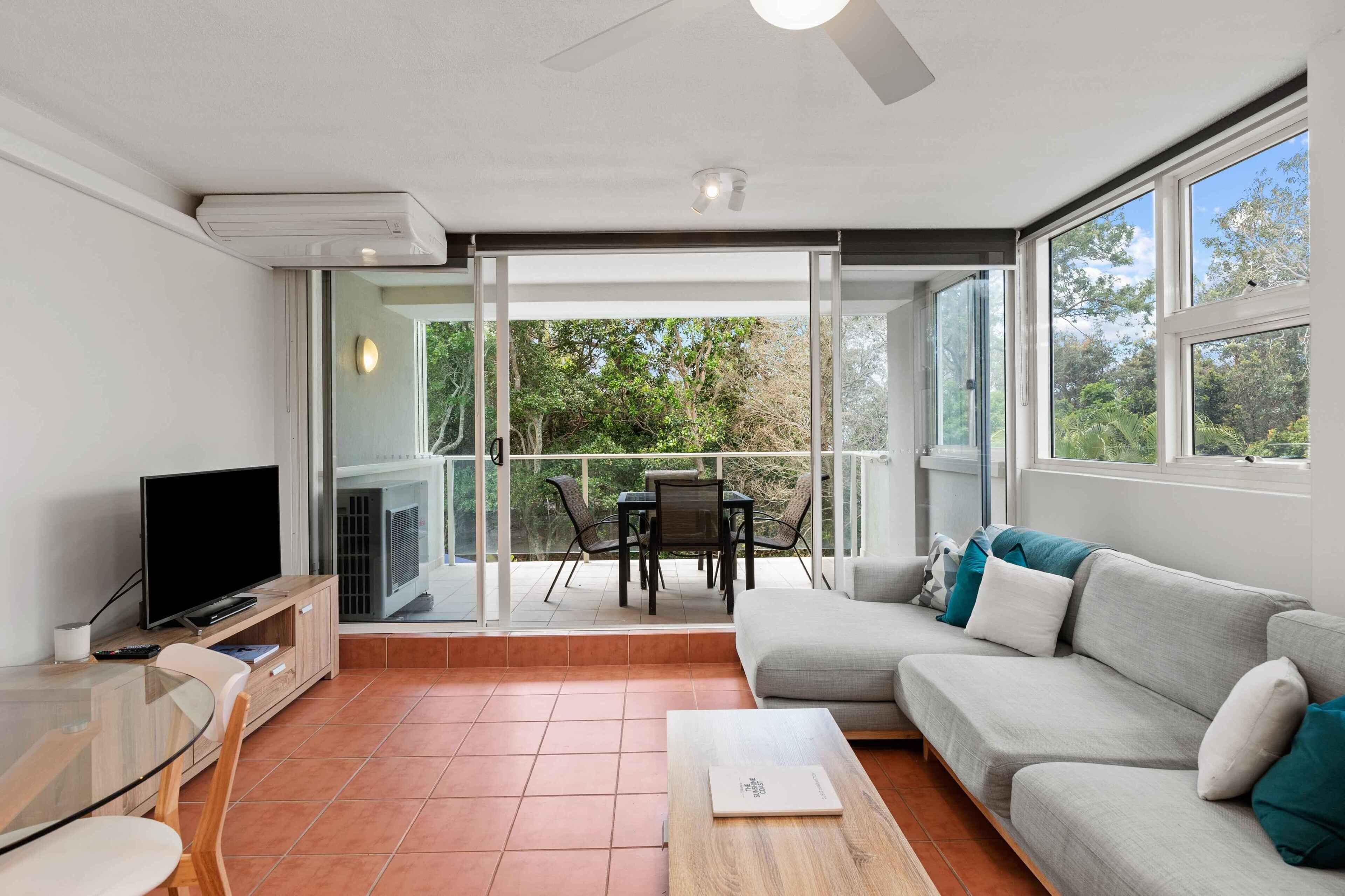 2 Bedroom Garden View Deluxe | Living area