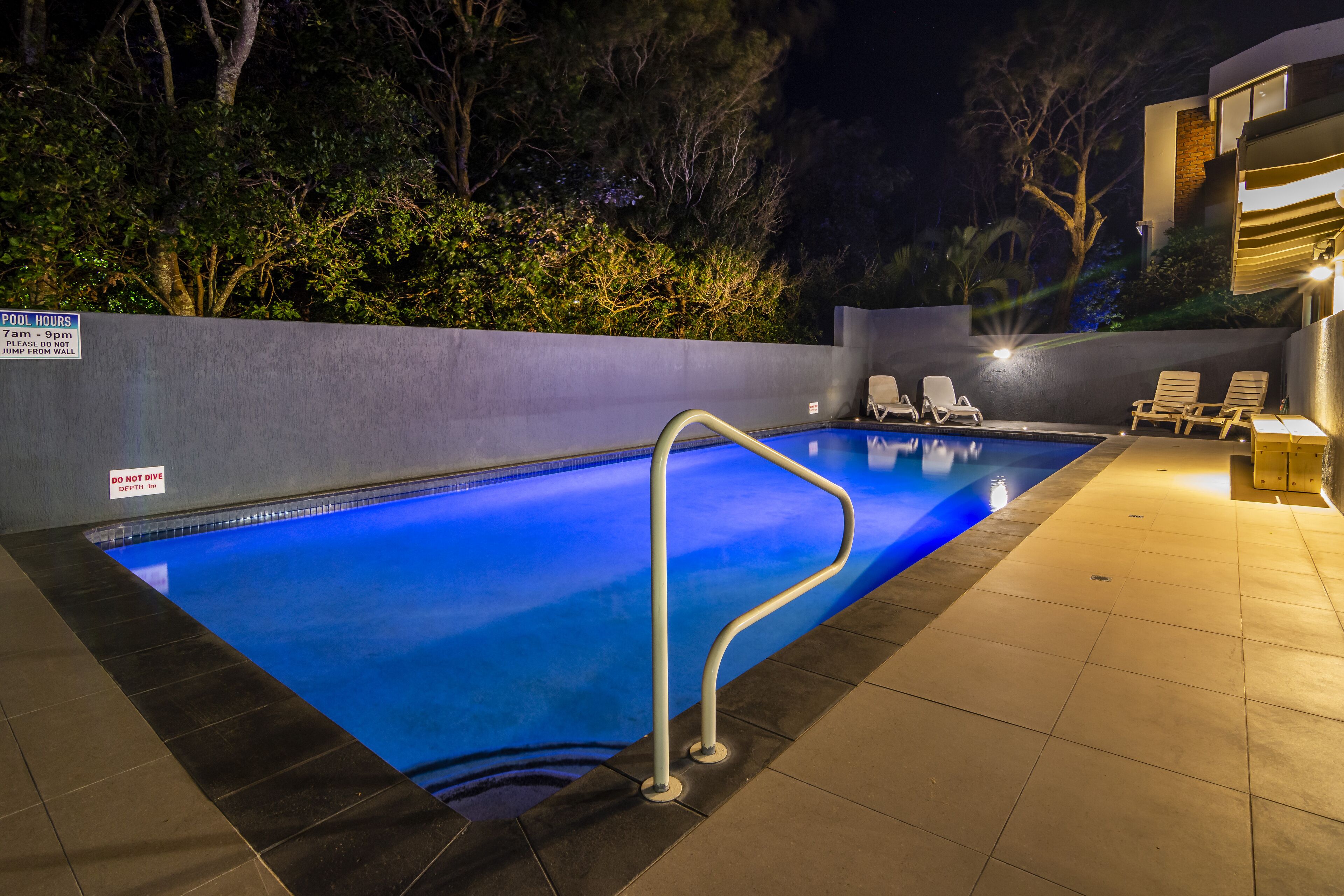 84 The Spit Holiday Apartments — image 4