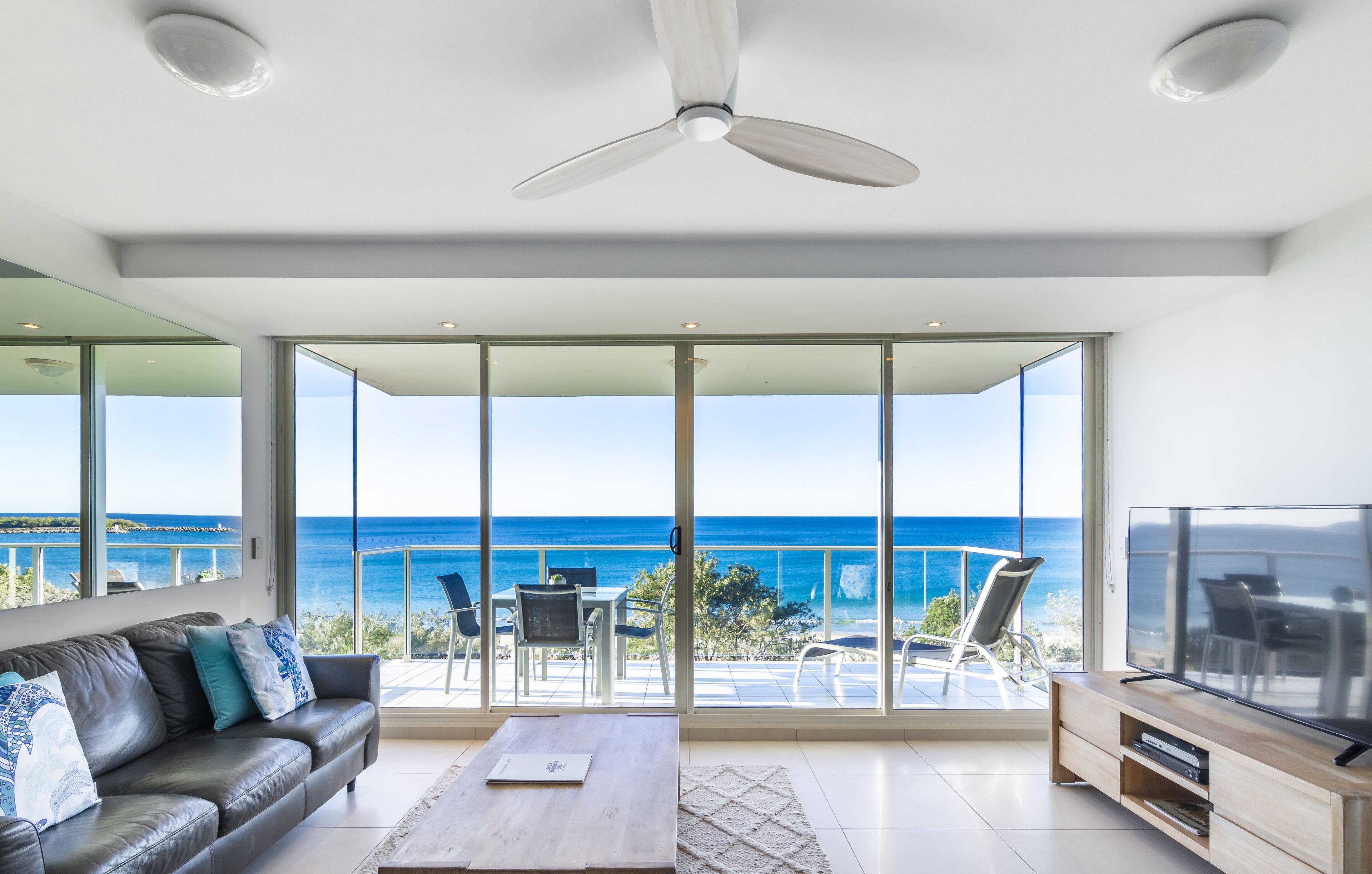 84 The Spit Holiday Apartments — image 17