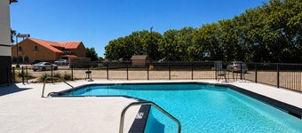 Super 8 by Wyndham Brenham TX