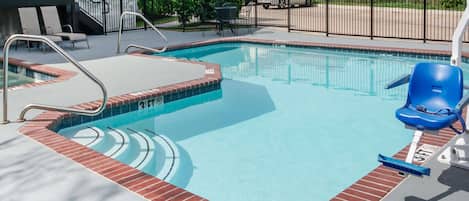 Piscine extérieure