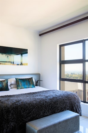 1 bedroom, in-room safe, desk, blackout curtains