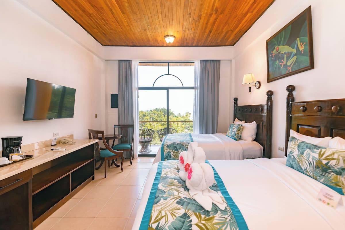 1 bedroom, Egyptian cotton sheets, premium bedding, minibar