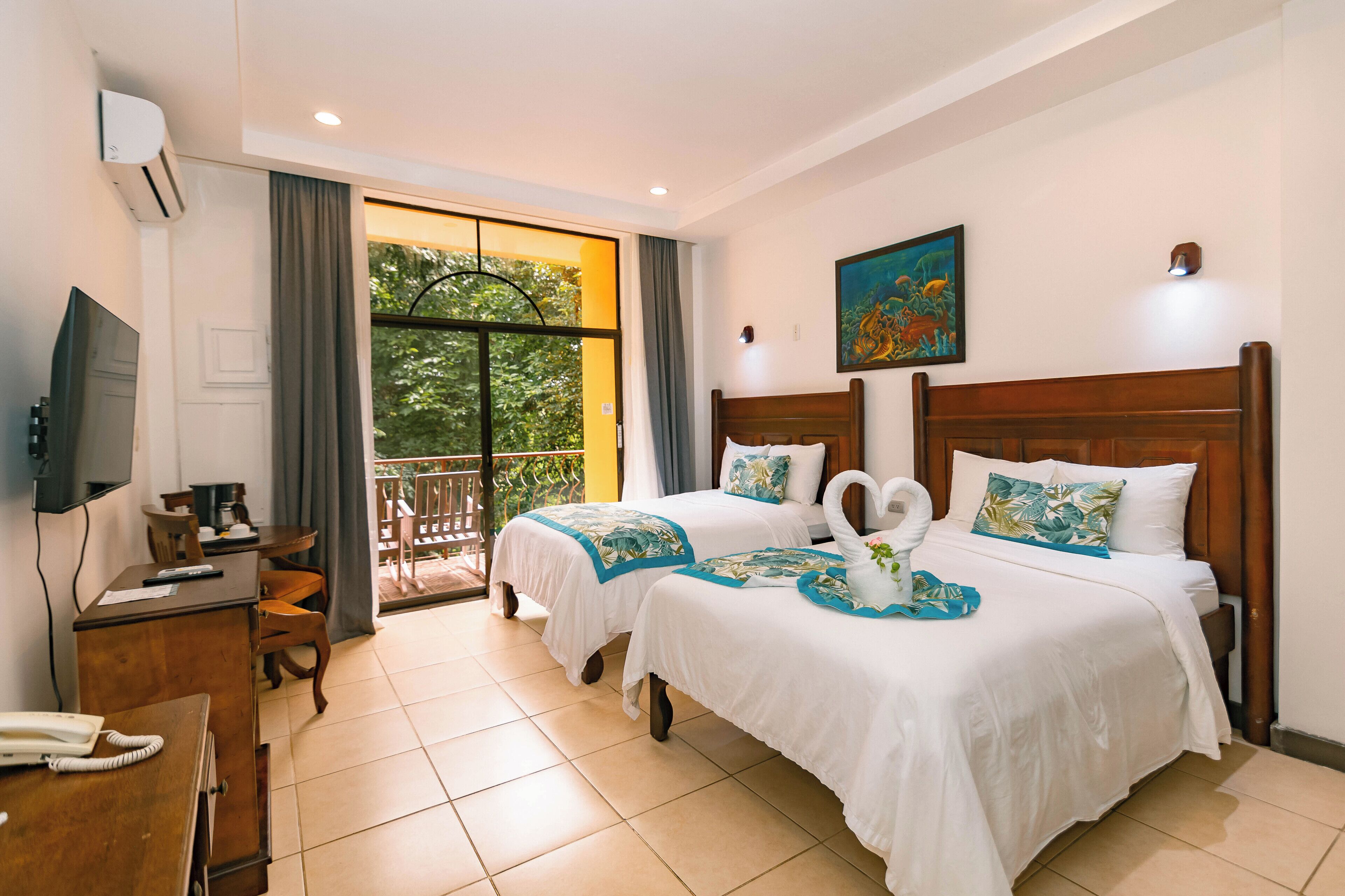 1 bedroom, egyptian cotton sheets, premium bedding, minibar