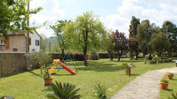 Children's play area - outdoor