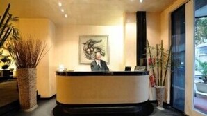 Reception - White House (Foggia)
