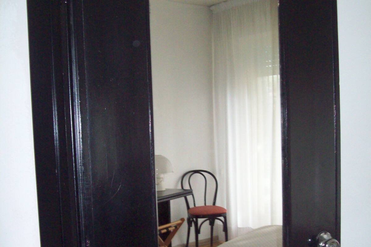 Phòng 3 (air conditioner) | Két bảo mật tại phòng, bàn, nôi/giường cho trẻ sơ sinh (phụ phí)