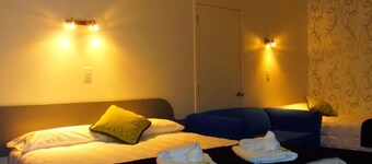 Kapiti Lindale Motel & Conference Centre