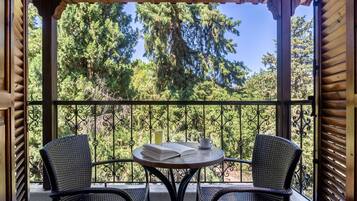 Family Room with Meteora View | Balcony