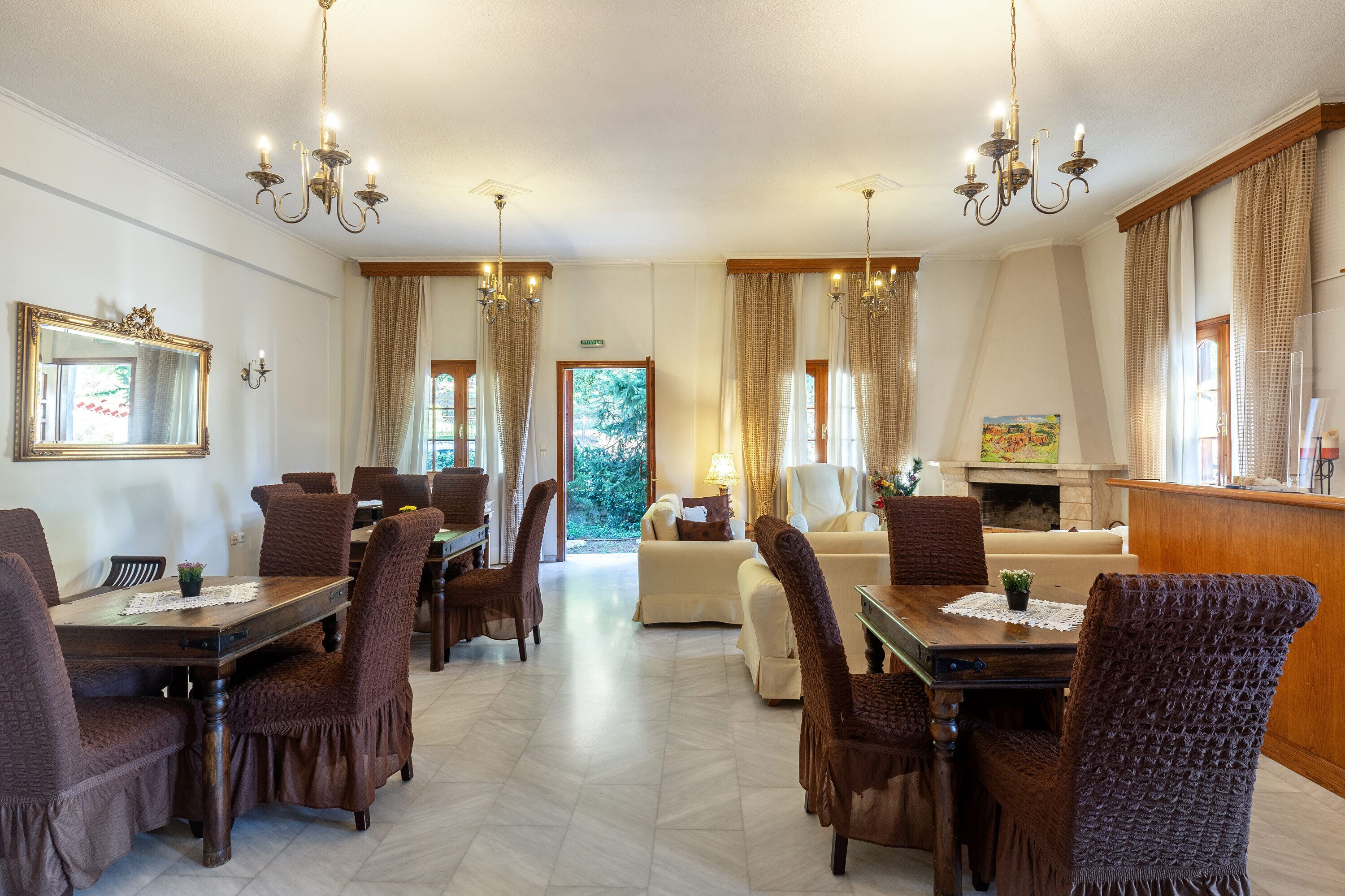 Yksilöllisesti sisustettu, yksilöllisesti kalustettu, äänieristys