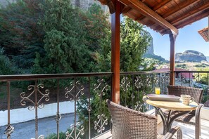 Double or Twin with Meteora View | Balcony view - San Giorgio Villa (Kalabaka)
