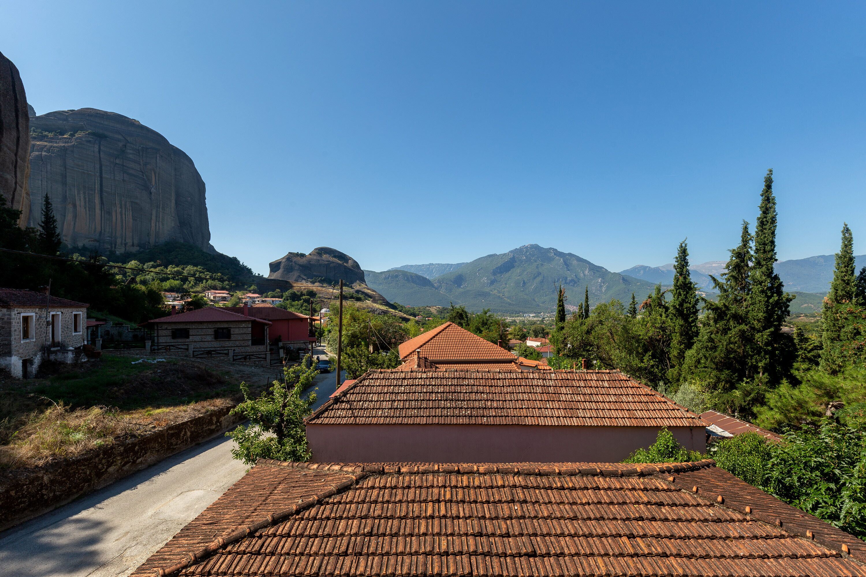 triple with meteora view | city view