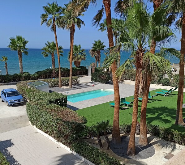 Plage, sable blanc, bar de plage