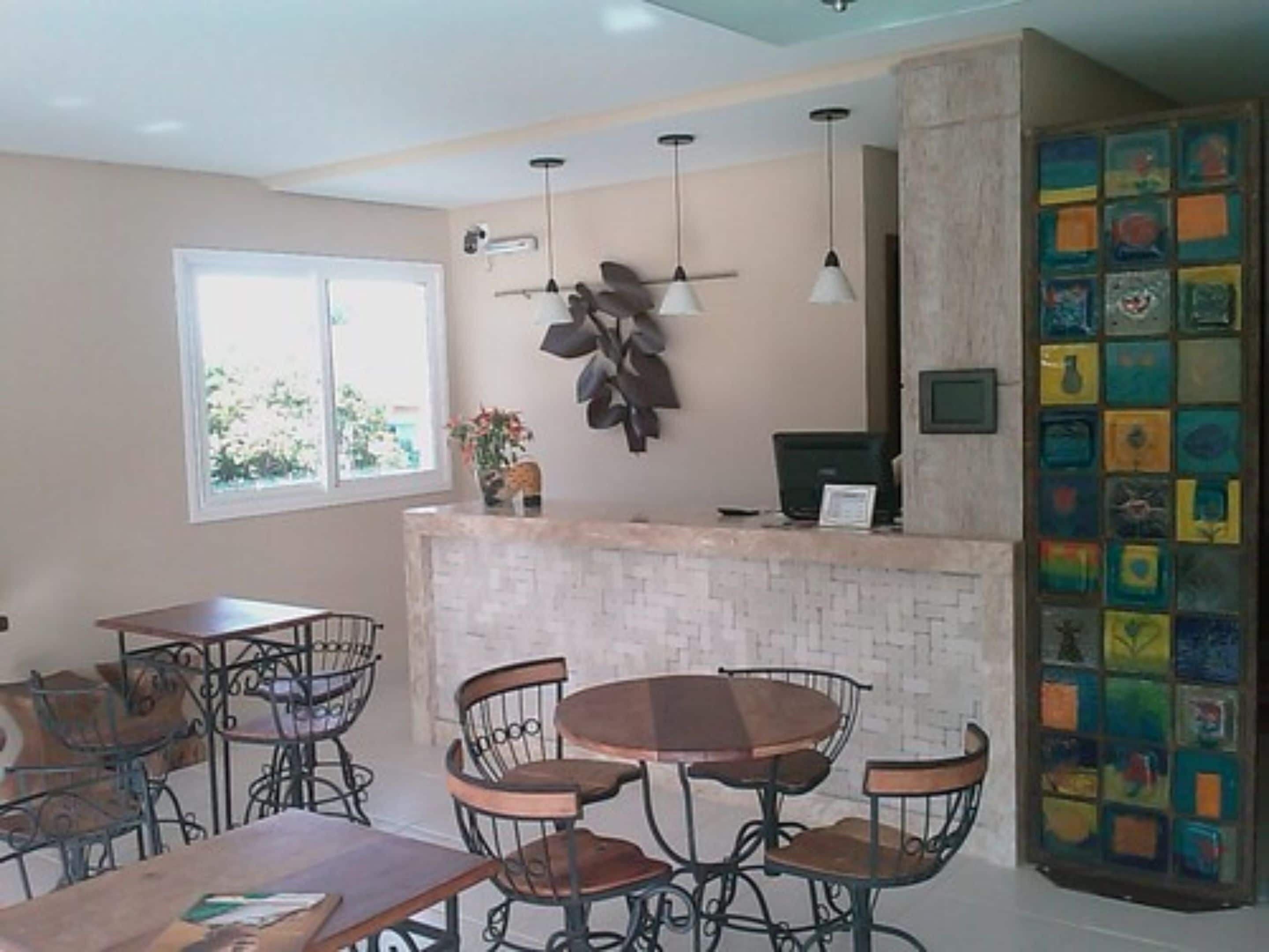 daily continental breakfast for a fee