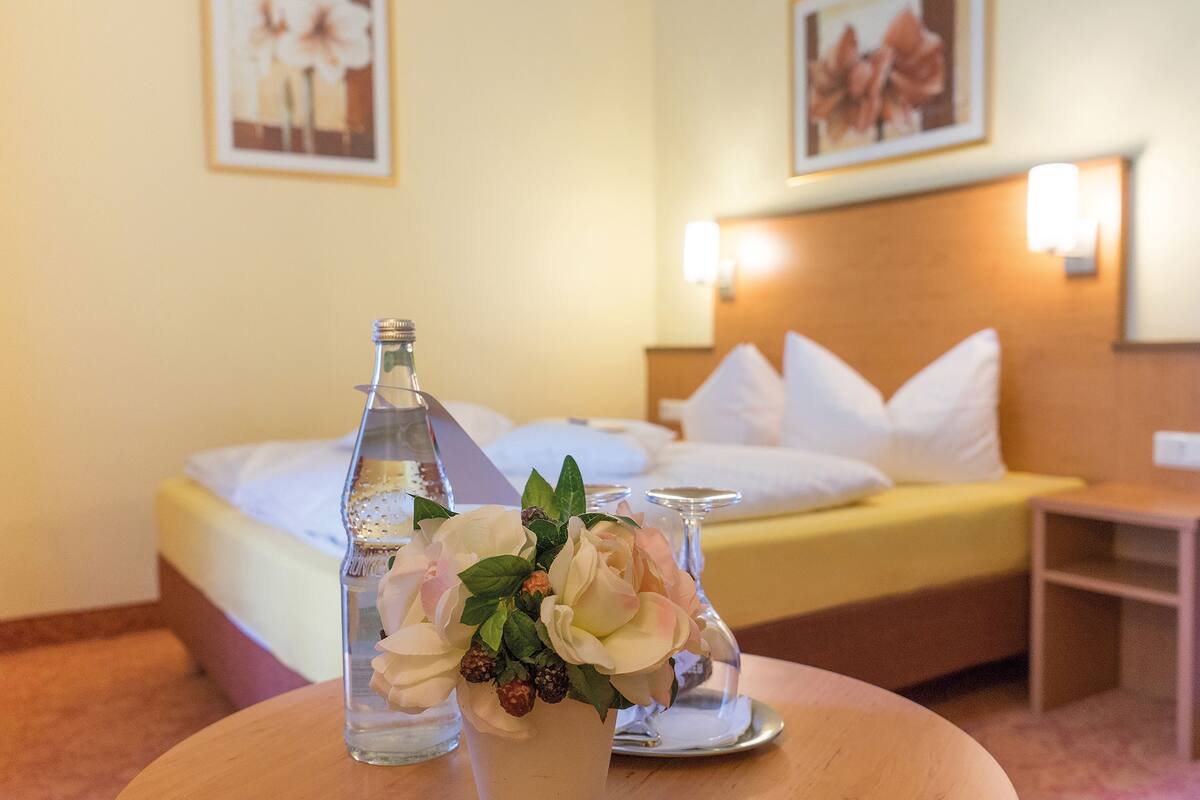 premium bedding, in-room safe, desk, soundproofing