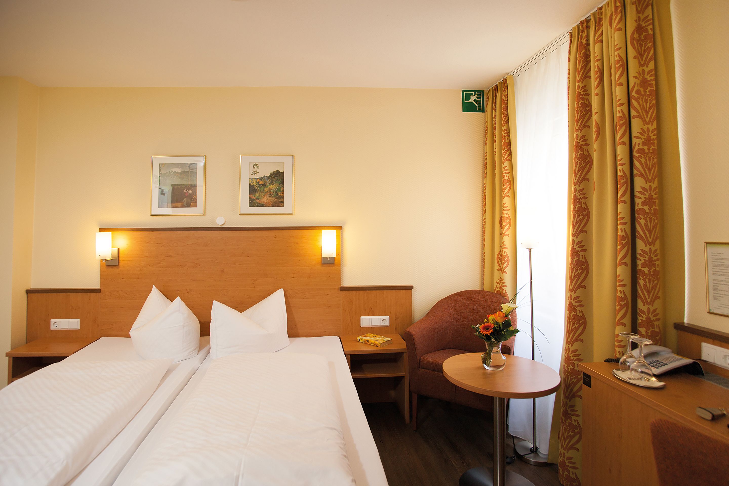 premium bedding, in-room safe, desk, soundproofing