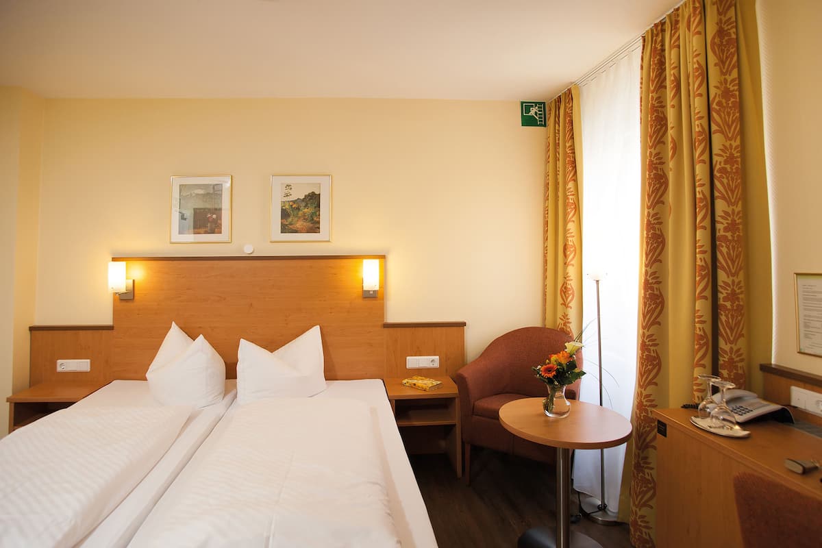 premium bedding, in-room safe, desk, soundproofing