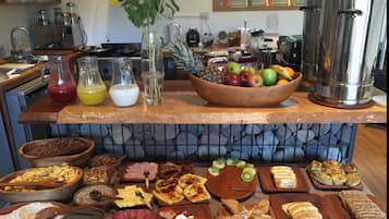 Ilmainen päivittäinen buffetaamiainen