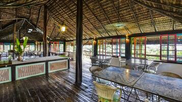 Ilmainen päivittäinen buffetaamiainen