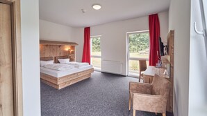 Comfort Double Room | Desk, soundproofing, WiFi (free), bed sheets - Hotel am Interpark (Grossmehring)