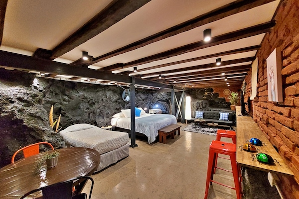 Down comforters, iron/ironing board, free WiFi, bed sheets