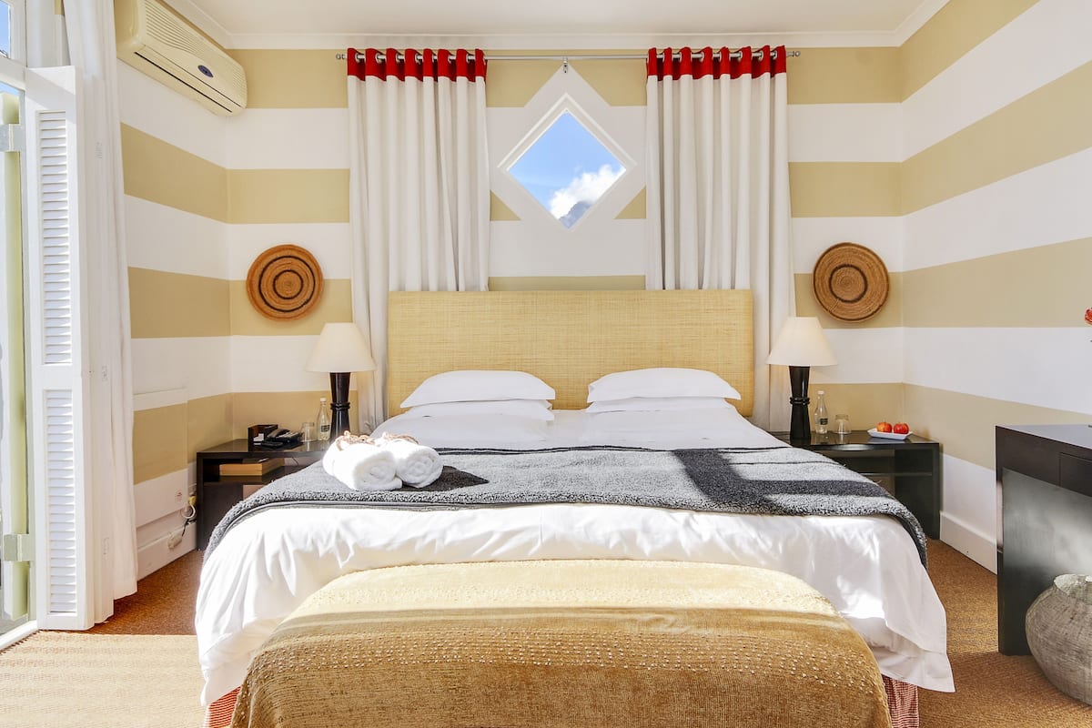 Klassieke tweepersoonskamer | Lakens van Egyptisch katoen, luxe beddengoed, een kluis op de kamer