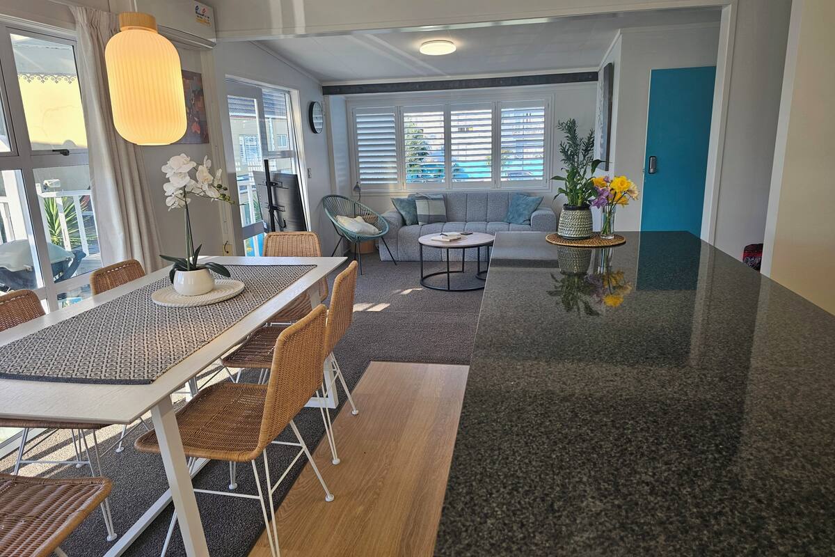 Deluxe Apartment, Partial Ocean View | Premium bedding, soundproofing, iron/ironing board (on request)
