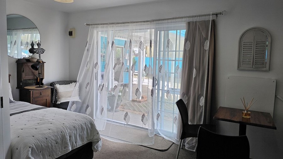 Albert Number 6 Motel