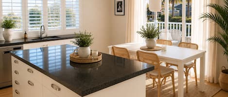 Deluxe Apartment, Partial Ocean View | Private kitchen