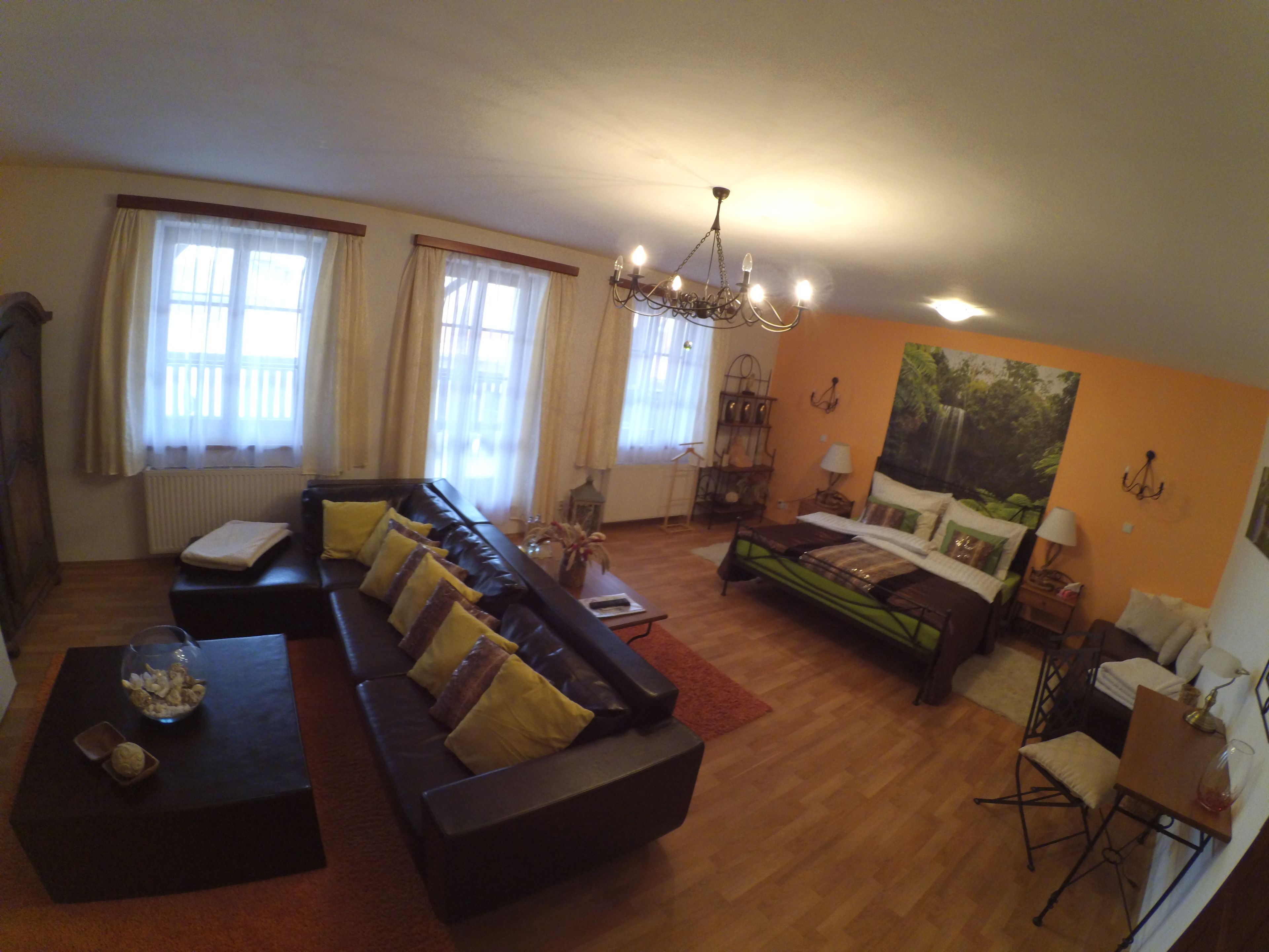 double room | hypo-allergenic bedding, minibar, free wifi, bed sheets