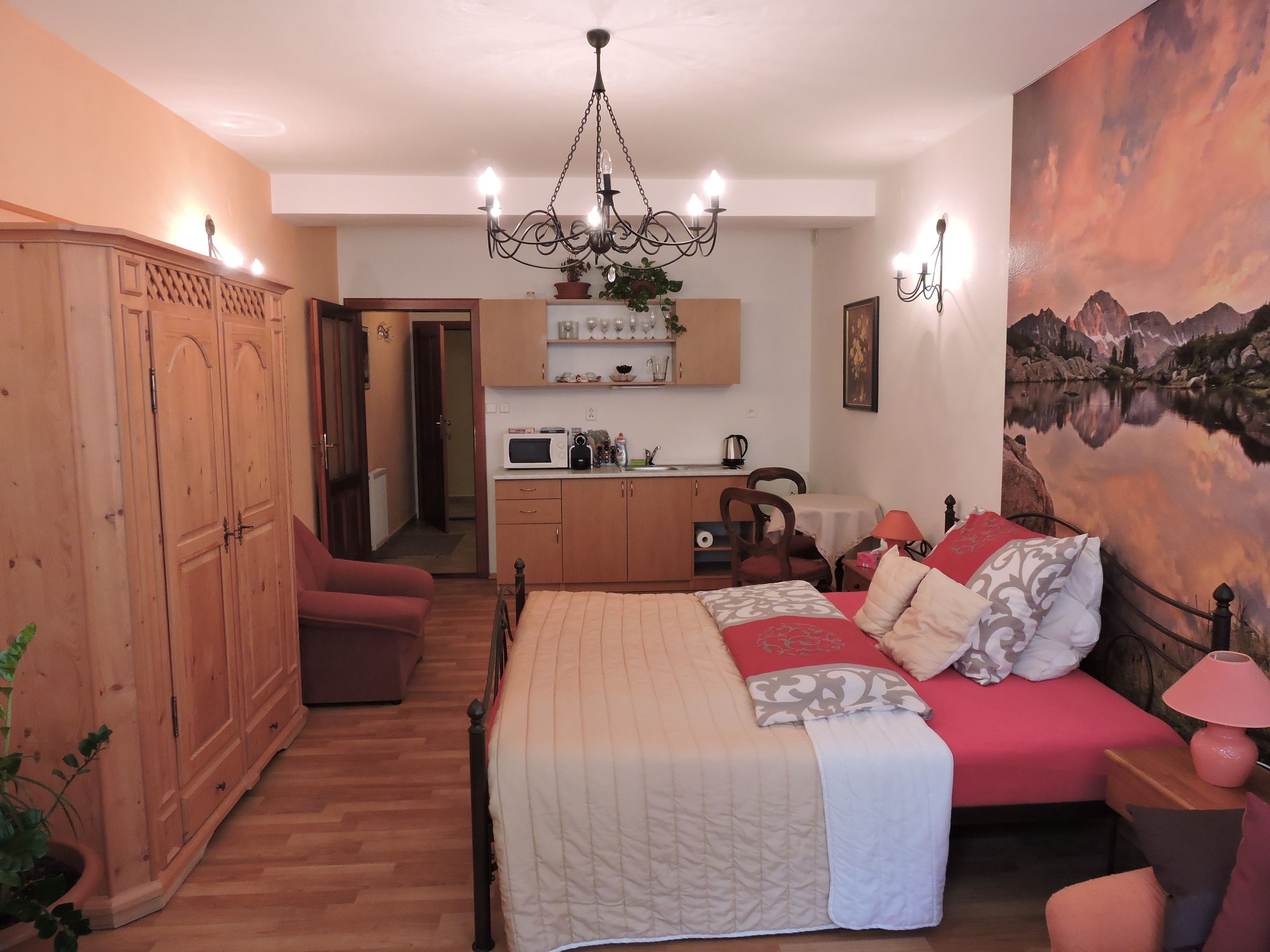 double room | hypo-allergenic bedding, minibar, free wifi, bed sheets