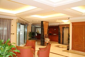 Lobby - Al Madina Suites Doha (Doha)