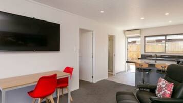 1 bilik tidur, peralatan tempat tidur premium, tilam berlapik, meja