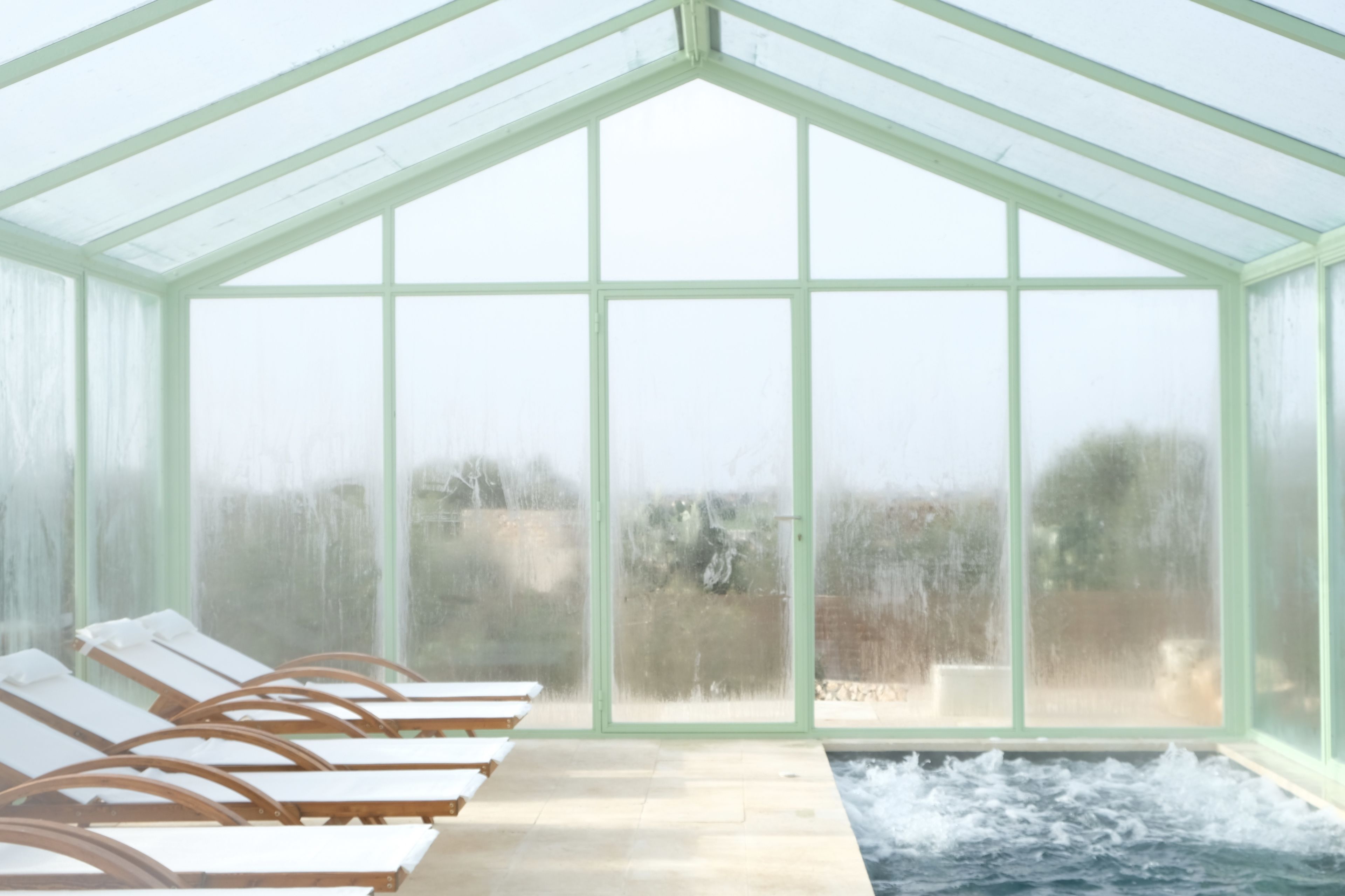 Bồn tắm spa ngoài trời