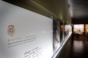 Interior entrance - Hotel Estense (Modena)