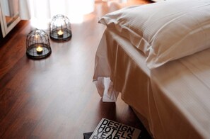 Ropa de cama de alta calidad y minibar 