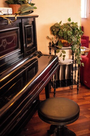 Bar (on property) - Hotel Estense (Modena)
