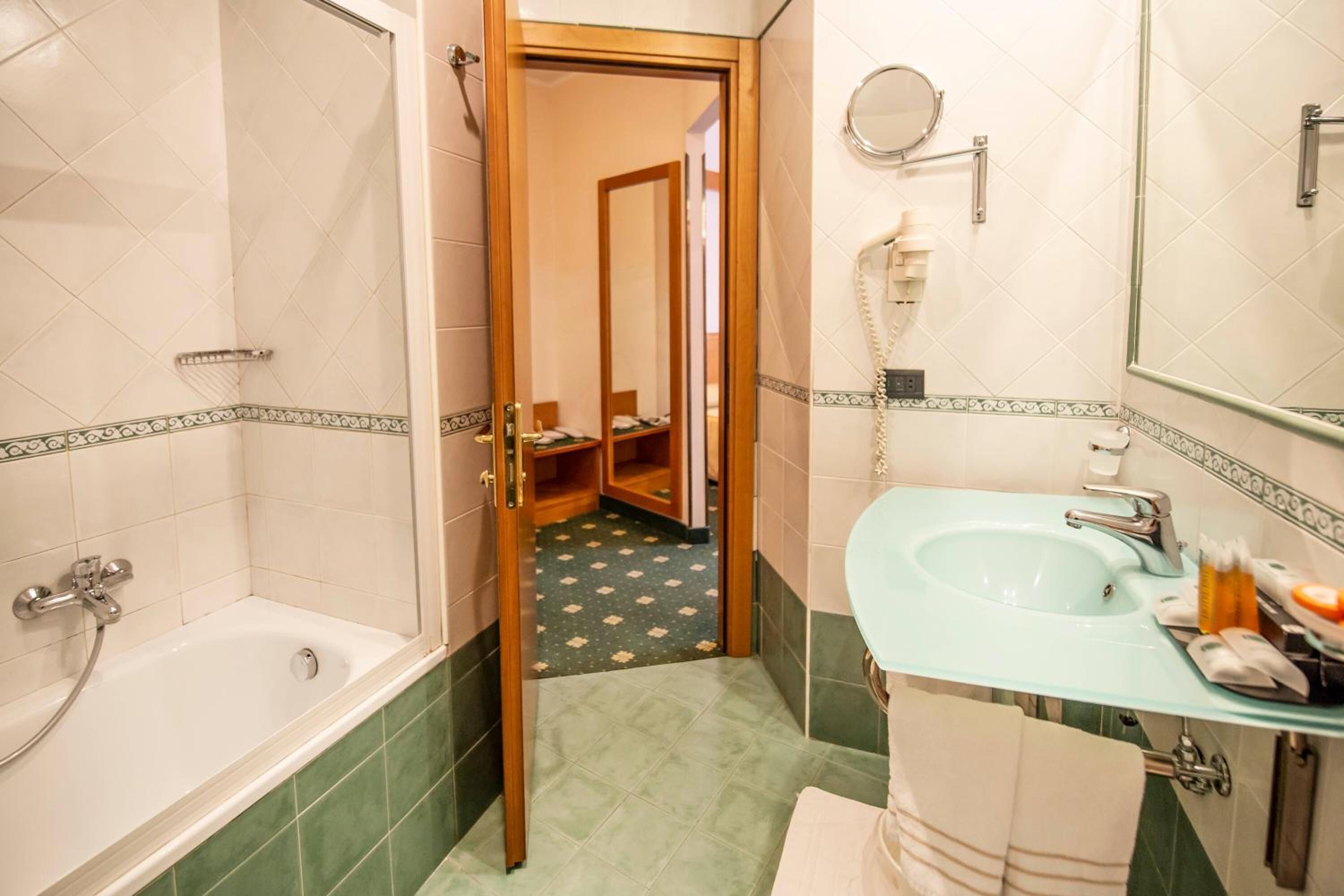 Photo - Hotel Estense