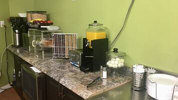 Free daily continental breakfast