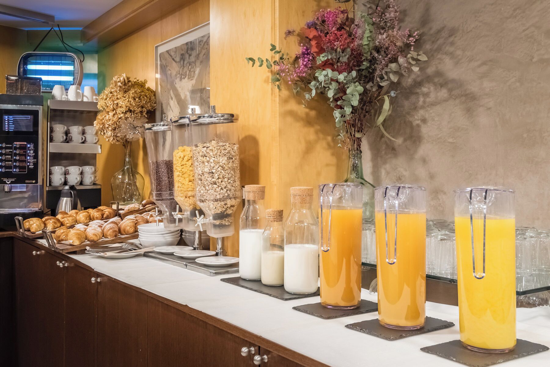 daily buffet breakfast (eur 14 per person)