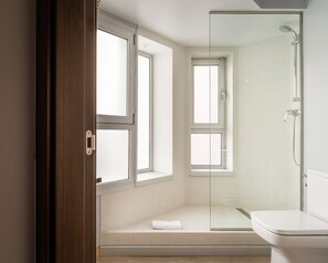 Gratis toiletartikler, hårtørrer, håndklæder