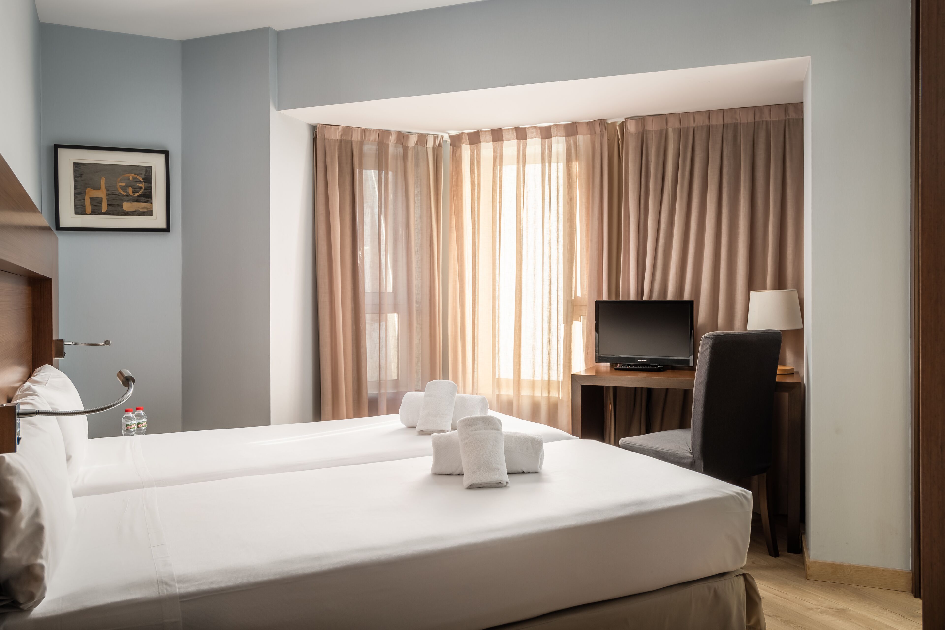 in-room safe, free wifi, bed sheets