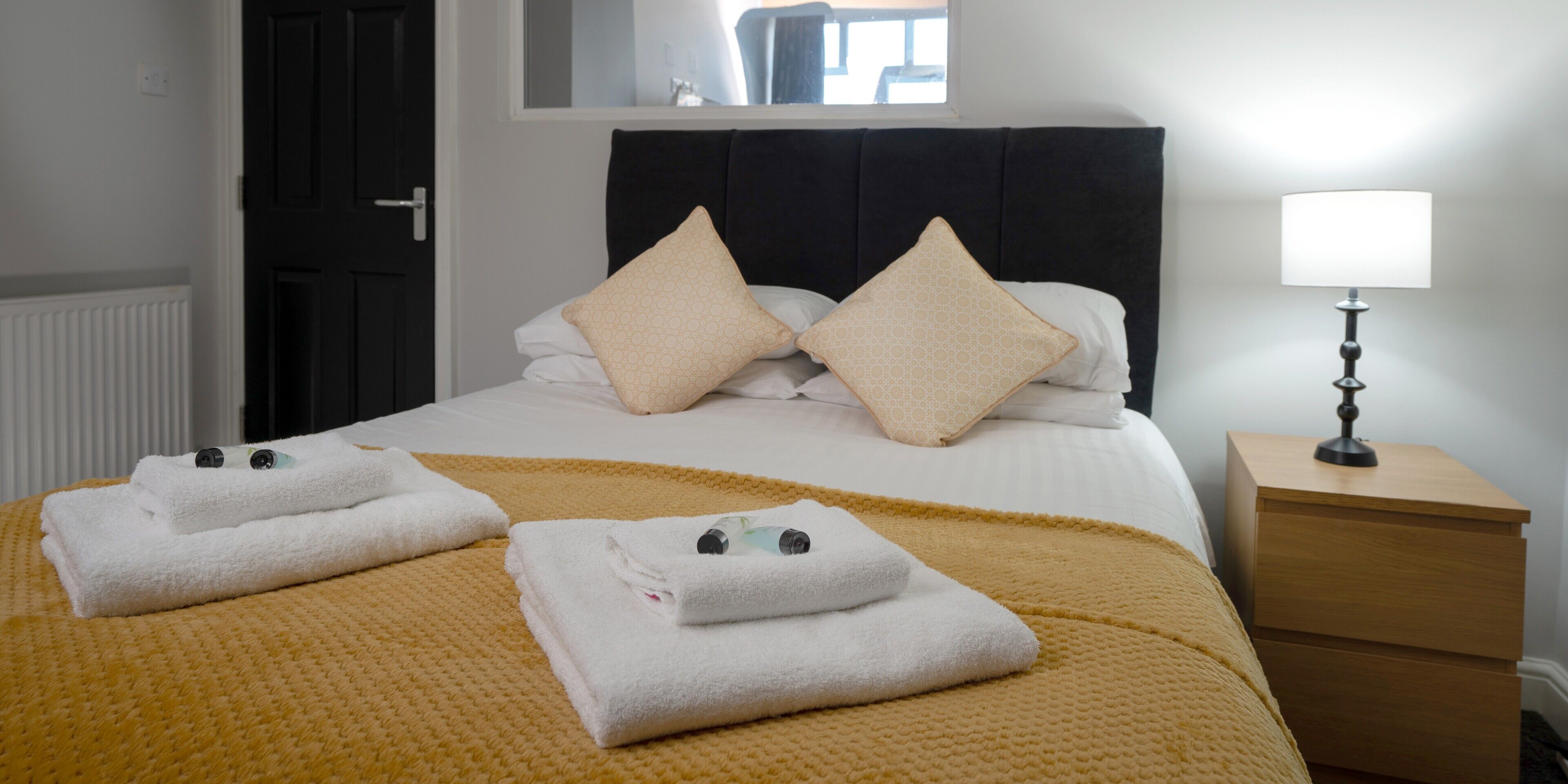 Apartment, 1 Bedroom, Private Bathroom, Ground Floor | Bed sheets