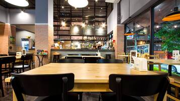 Breakfast, lunch and dinner served